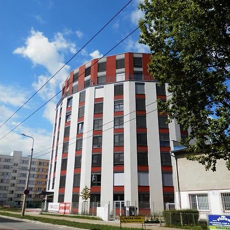 Ubytovaci Zarizeni Koleje Pedagog Ceske Budejovice Exterior photo